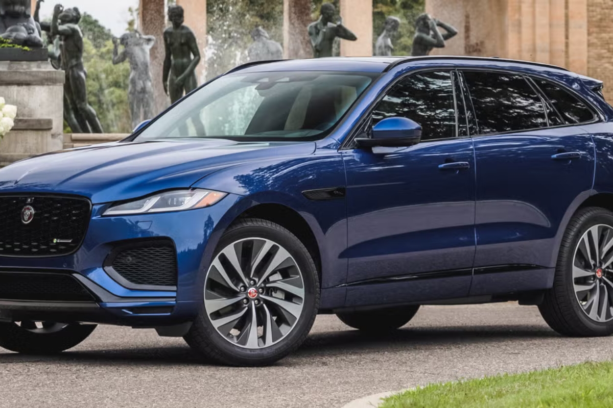 Jaguar F Pace