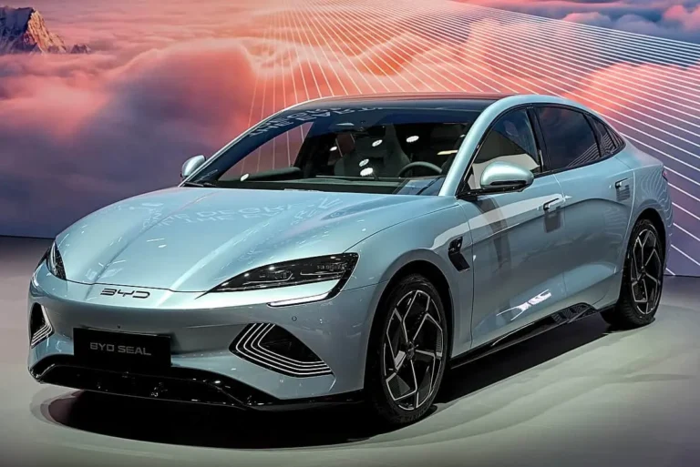 BYD Seal Launched with 650km Range and 150kW Fast Charging, Priced Up to ₹53.15 Lakh