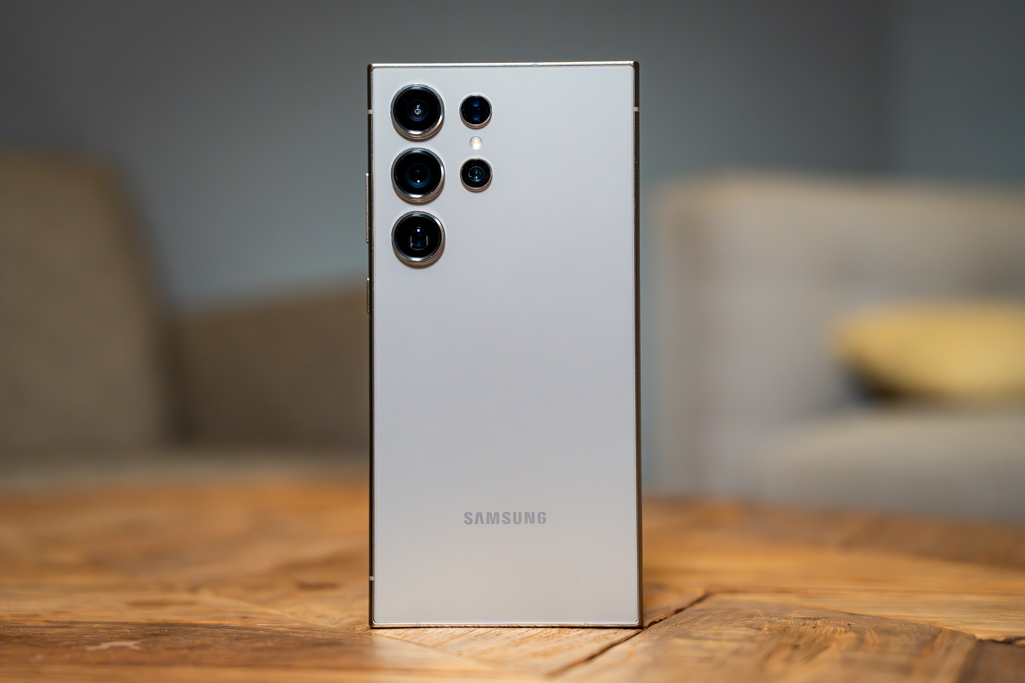 Samsung Galaxy S24 Ultra बेस्ट डील अभी पाएं ₹87,000 से कम में