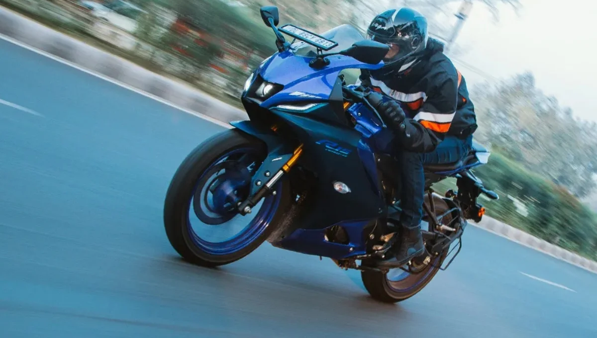 Yamaha R15 V4