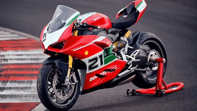 2025 Ducati Panigale V2