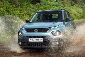 Tata Punch 87bhp पेट्रोल इंजन, 5 स्टार सेफ़्टी और सनरूफ के साथ, कीमत 6.20 लाख से