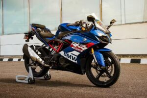 स्पोर्ट्स का नया चेहरा BMW G310 RR, 34BHP पावर और डुअल ABS, कीमत 3.07 लाख