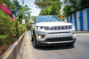 Jeep Compass दमदार 2 0L डीज़ल इंजन, 4×4 Selec Terrain सिस्टम और कीमत 18.99 से 32.41 लाख