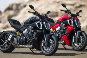 Ducati Red और Thrilling Black कलर में उपलब्ध Diavel V4 की कीमत 25.92 लाख से शुरू