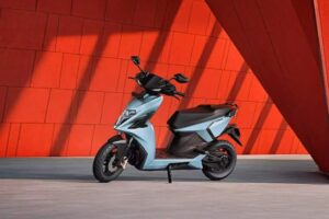 Simple Energy One 181KM रेंज, 105kmph स्पीड और 7 इंच TFT डिस्प्ले, कीमत सिर्फ 1.39 लाख