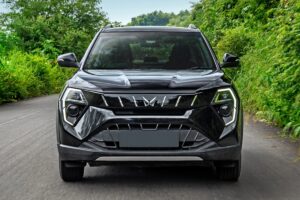 Mahindra XUV 3XO 360° कैमरा, पैनोरमिक सनरूफ के साथ, कीमत 7.28 लाख से शुरू