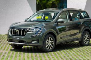 Mahindra XUV700 7 सीटर, ADAS फीचर्स और दमदार इंजन के साथ कीमत 13.66 लाख से शुरू