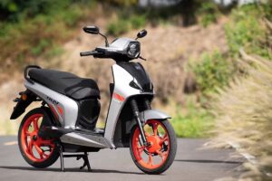 BGauss BG RUV 350 120km रेंज और स्मार्ट फीचर्स के साथ, कीमत 1.19 लाख से शुरू